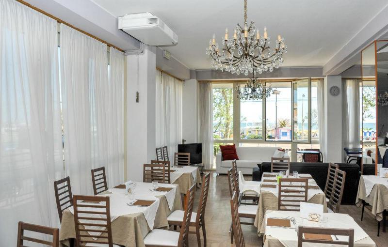 Hotel Los Angeles - Fronte mare Riccione Exterior foto