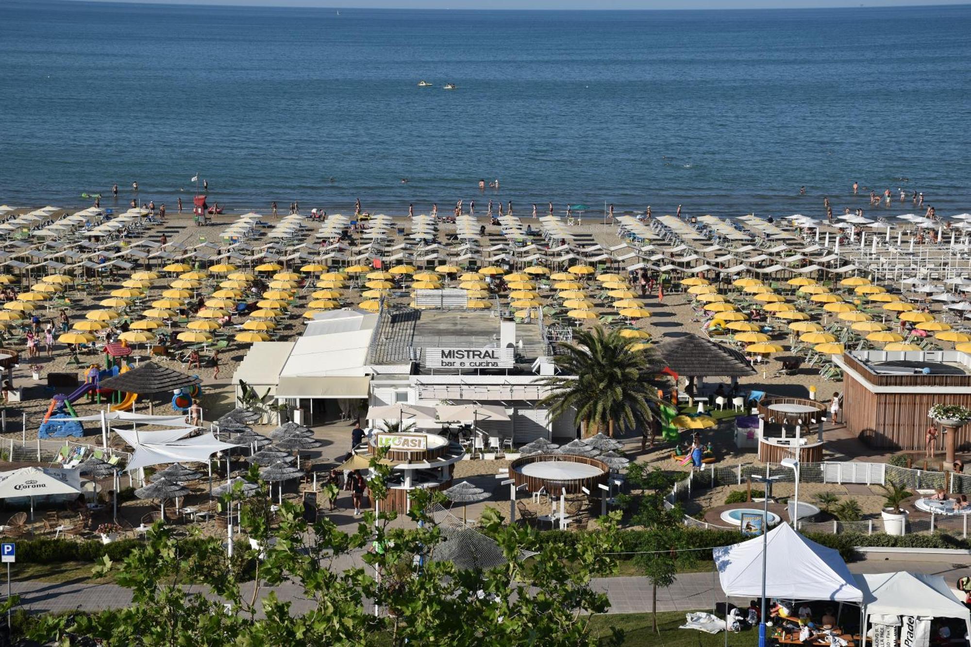 Hotel Los Angeles - Fronte mare Riccione Exterior foto